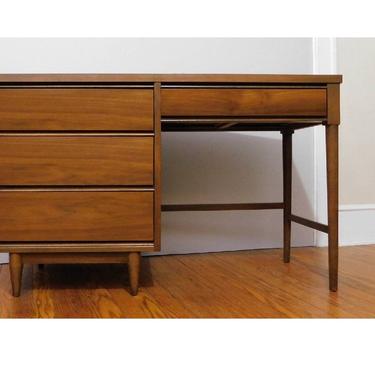 Mid Century Modern Walnut Stanley Writing MCM Desk   (PureVintageNYC) 