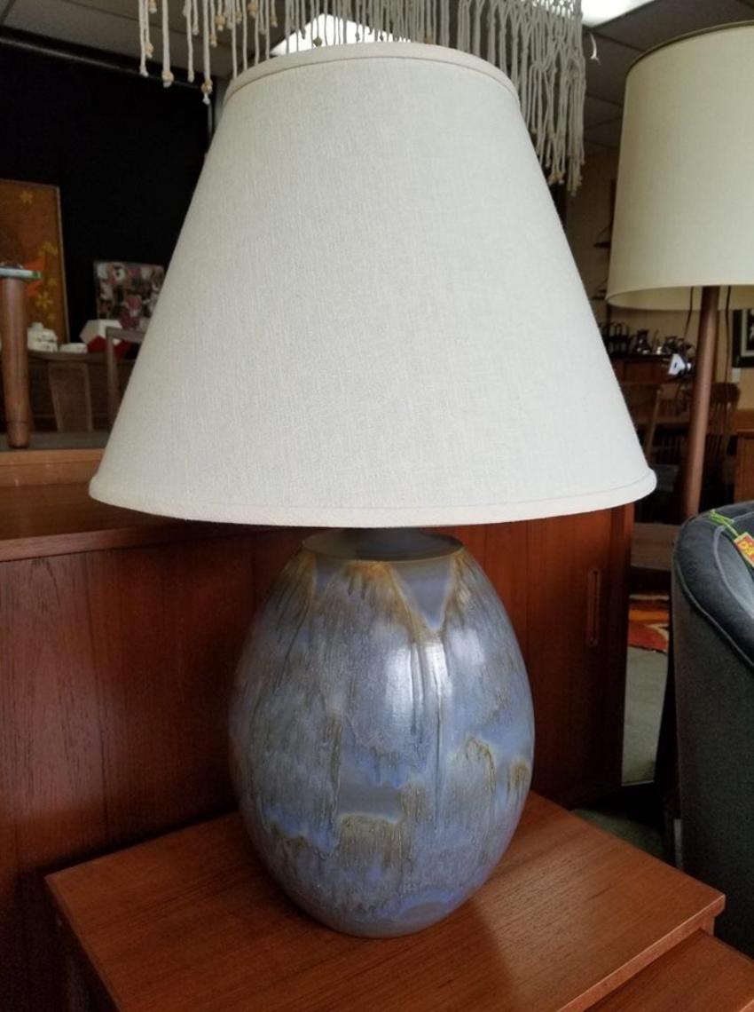 MidCentury drip glaze pottery lamp Peg Leg Vintage Beltsville, MD