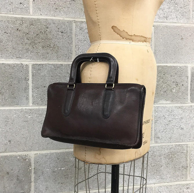 My collection of vintage mini bags so far ❤️ GUESS, NINE WEST, COACH,  FRANKLIN COVEY : r/ThriftStoreHauls