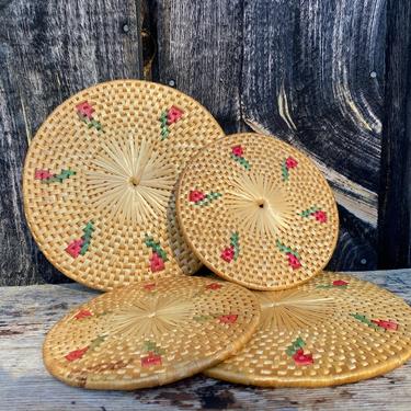 Vintage Rattan Trivet -- Rattan Hot Plate -- Rattan Hot Pad -- Boho Hot Pad -- Boho Hate Plate -- Set of Rattan Trivets -- Wicker Trivets 