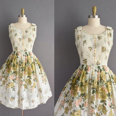 vintage 1950s dress | Gorgeous Meg Marlove Floral Print Full Skirt Cotton Dress | Medium | 50s vintage dress 