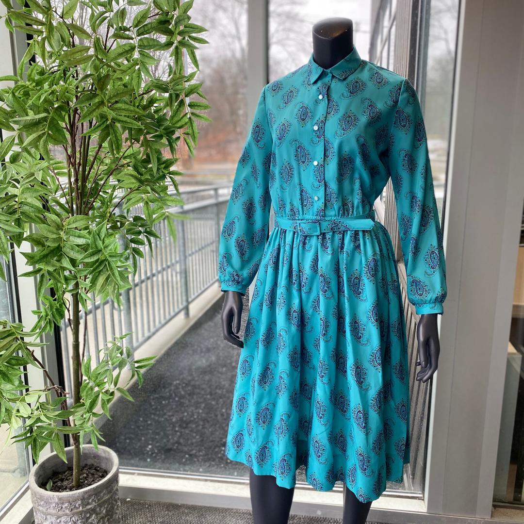 SERBIN Designed by Marianne Vintage 1970s Teal Paisley Lightweight