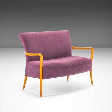 Italian Purple Setee Sofa after Guglielmo Ulrich with Blonde Oak Frame and Original Purple Fabric 