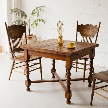 Antique Spiral Leg Dining Table with Pullout Leaves