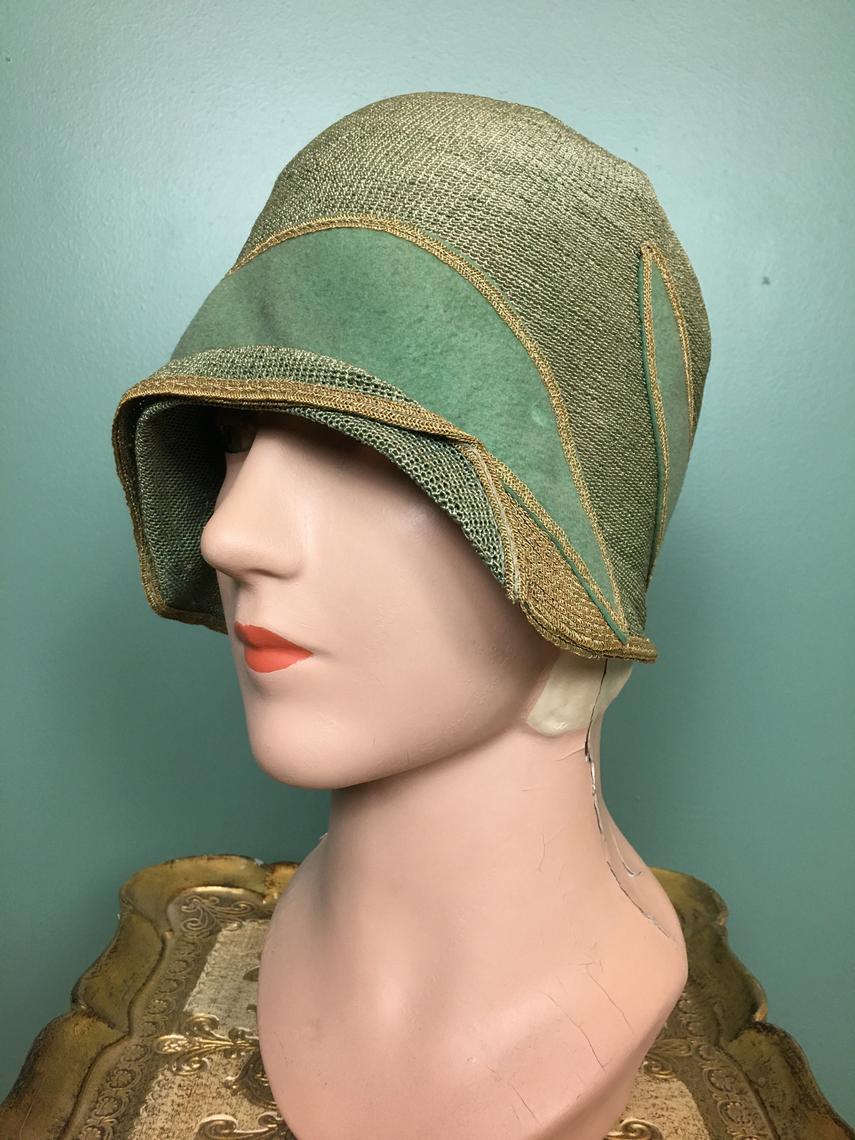 1920s cloche hat antique hat flapper hat celadon green straw Black Label Vintage Tacoma WA