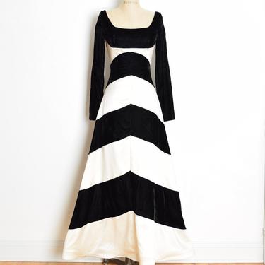 blue dress for baby girl Valentino Black & White Chevron Cape Dress – MSA Haute Couture main image 0
