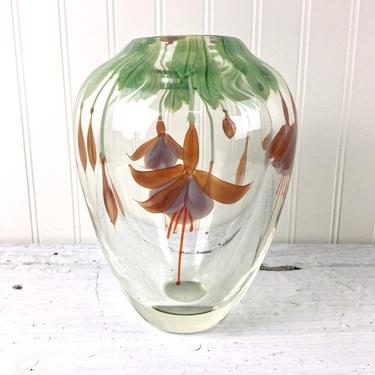Orient and Flume fuchsia vase - signed art glass - 8.5&amp;quot; tall 