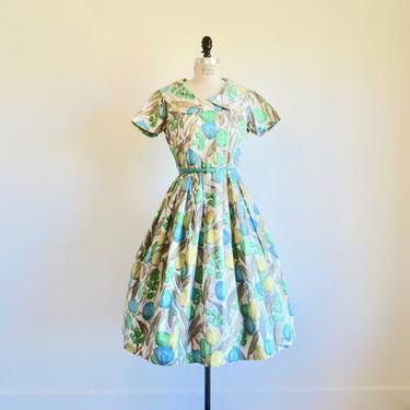 Vintage 1960's Tulip Print Cotton Fit and Flare Day Dress Blue Green Full Skirt Large Collar Spring Summer Rockabilly Swing 34" Waist Medium 