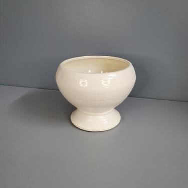 McCoy 5018 White Planter Vase 