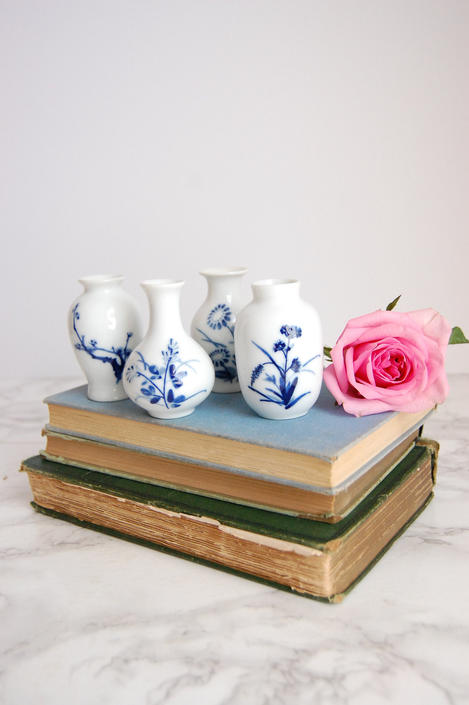 Blue And White Porcelain Vases Miniature Set Asian Bud Vases