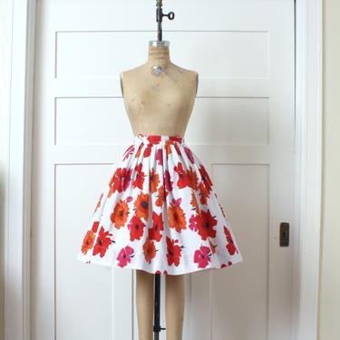 vintage 1950s full cut skirt • bright floral sun poppy print • orange red & pink charmer 