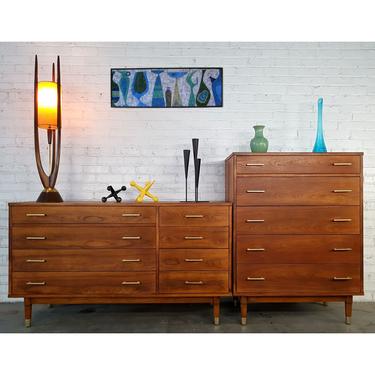 Exquisite Walnut Brass MCM Bedroom Set Drexel