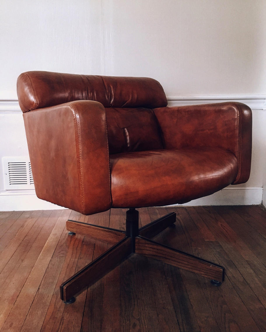 Gunlocke Leather Swivel Office Chair Vintage & Swoon New Bedford, MA