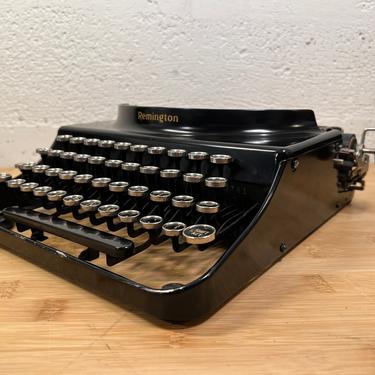 1935 Remington Junior Portable Typewriter with Case, Key, Pica 10cpi, New Ribbon 