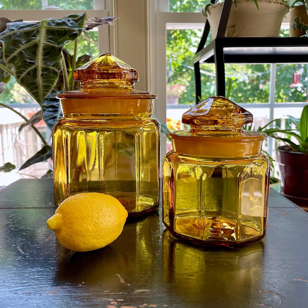 VINTAGE L.E. outlet SMITH AMBER GLASS CANISTER APOTHECARY JAR SET