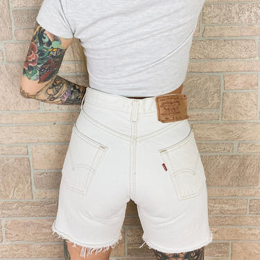 Levi's 501 White Shorts / Size 27 28 