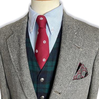 Vintage SAKS Wool TWEED Blazer ~ size 40 R ~ 3/2 roll jacket / sack sport coat ~ Herringbone ~ Preppy / Ivy Style / Trad ~ 