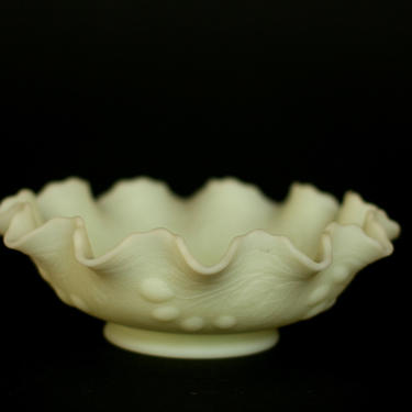 vintage fenton satin custard glass bowl with ruffled edge/uranium glass/cherry or plum pattern 