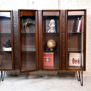 Vintage mcm brutalist style cabinet / display on hairpin legs by United Furniture | Free delivery in NYC and Hudson Valley areas 