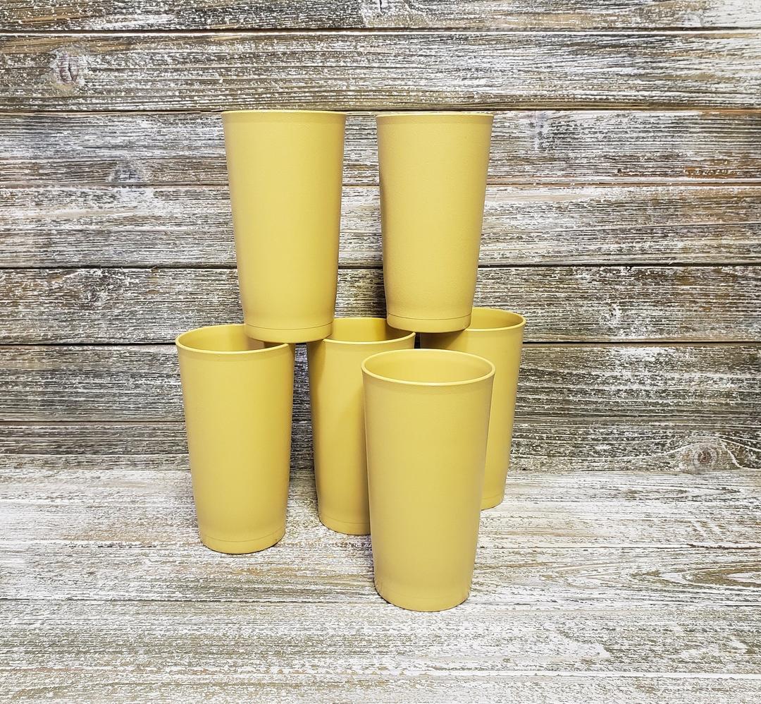 Retro 70s Tupperware containers & tumblers in harvest gold, orange, green