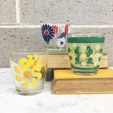 Vintage Hazel Atlas Glasses Retro 1960s Sour Cream + Set of 3 + Half Pint Size + Pinwheel + Daisy + Polka Dots + Home and Kitchen Decor 