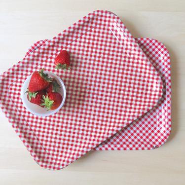 red and white gingham check metal snack tray 