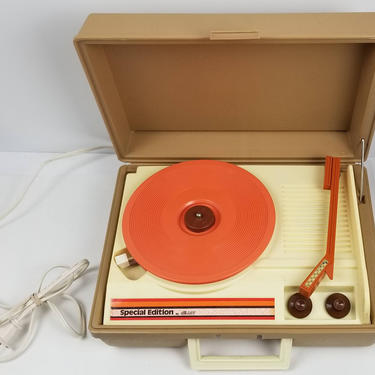 Vintage 1970s Special Edition Record Player by DeJay. WORKING 