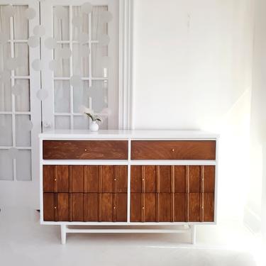 Vintage  mid century modern dresser 