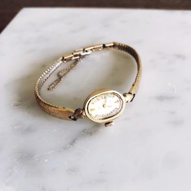 Vintage Bulova 10kt Rolled Gold Plate Women’s Wrist Watch 