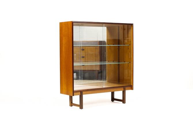 Danish Modern Mid Century Teak Display Cabinet Bookshelf