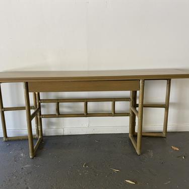 McGuire Expandable Flip Top table