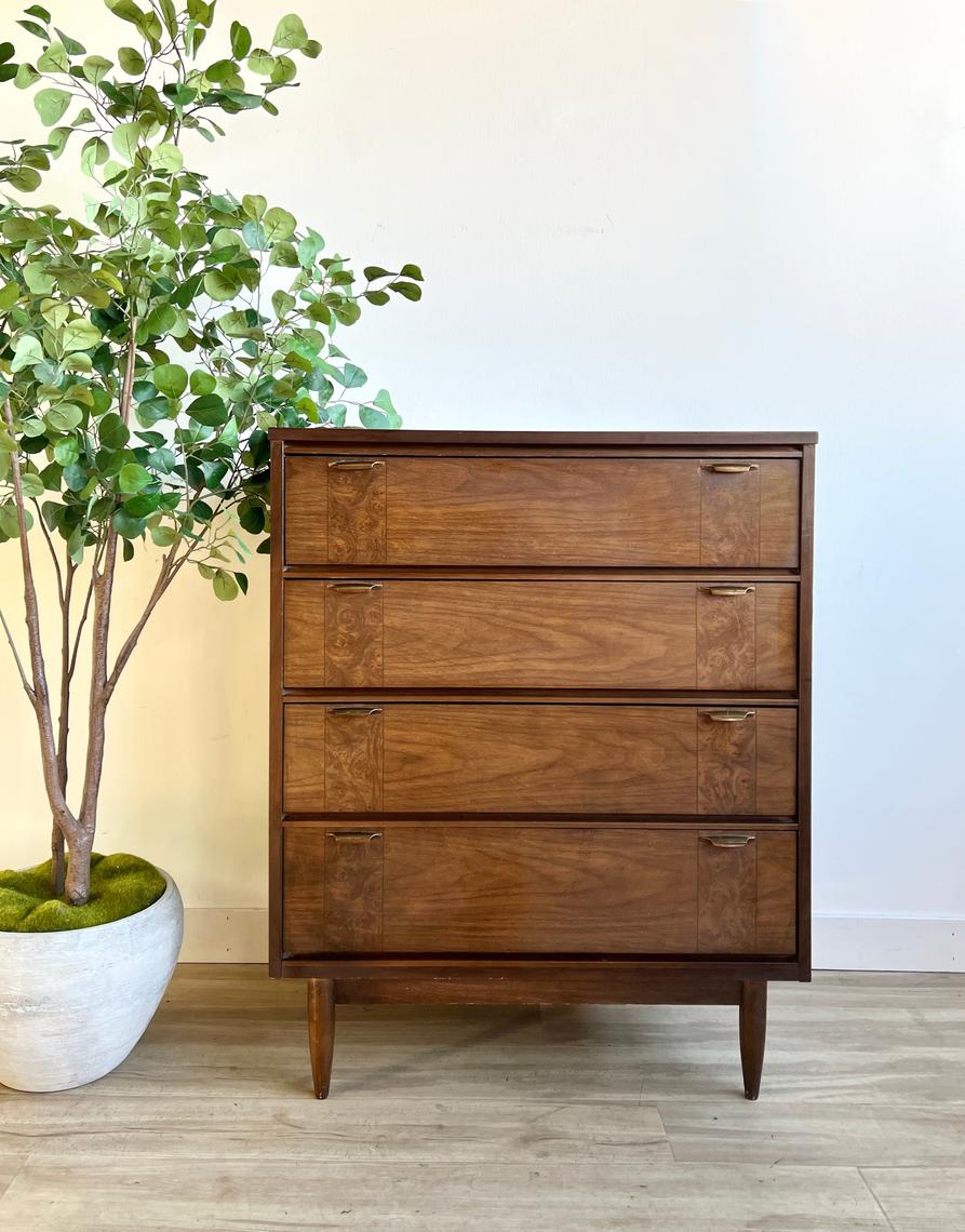 Vintage Broyhill Dresser with Brass Pulls Home & Closet Lincoln, NE