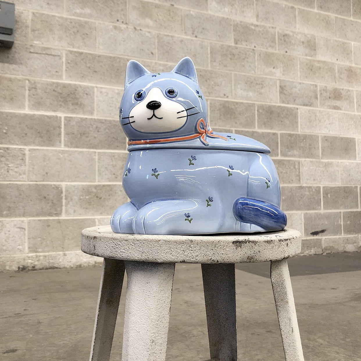 ?bucket=cdn.attic.city&key=