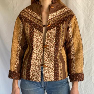 1970s Quilted Jacket / Brown Calico Floral Printed Cotton Jacket / Hippie Coat / Seventies Haute Hippie Jacket / Wooden Toggle Buttons 