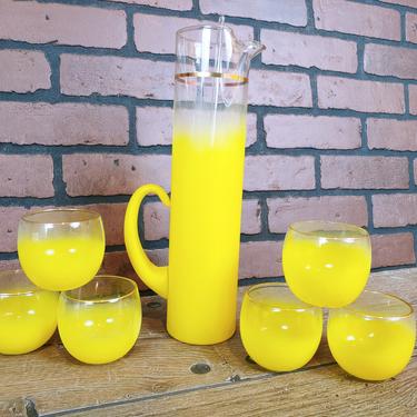 Yellow Blendo 8 Piece Glass Roly Poly and Pitcher Set 