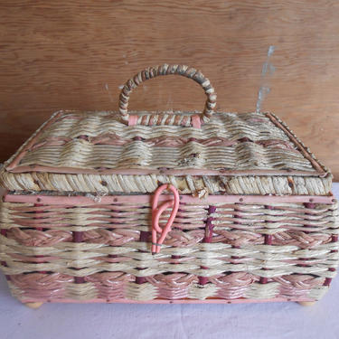Antique Wicker Sewing Basket Woven Straw Storage Sewing Craft Supplies Box Container Sewing Craft Needlework Seamstress Hobby Organization 
