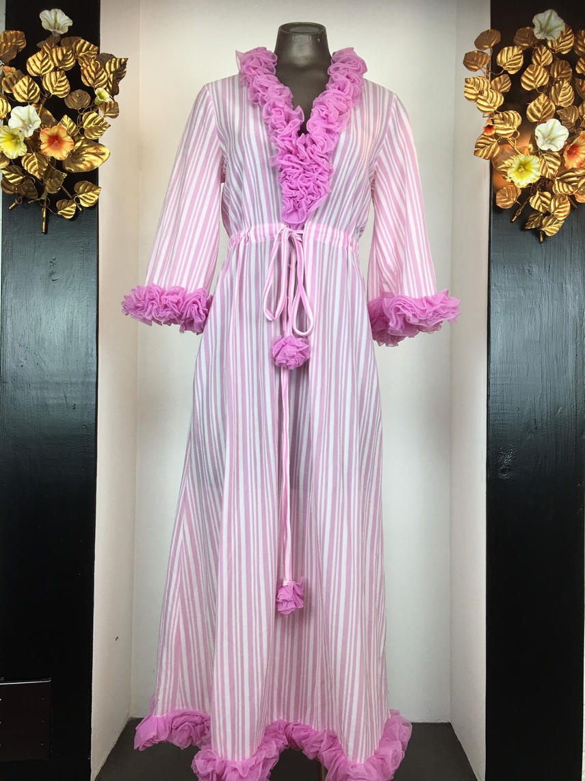 1960s dressing gown vintage 60s robe 60s housecoat pink striped Black Label Vintage Tacoma WA