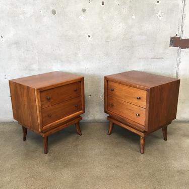 Pair of Mid Century Modern Night Stands By Martinsville
