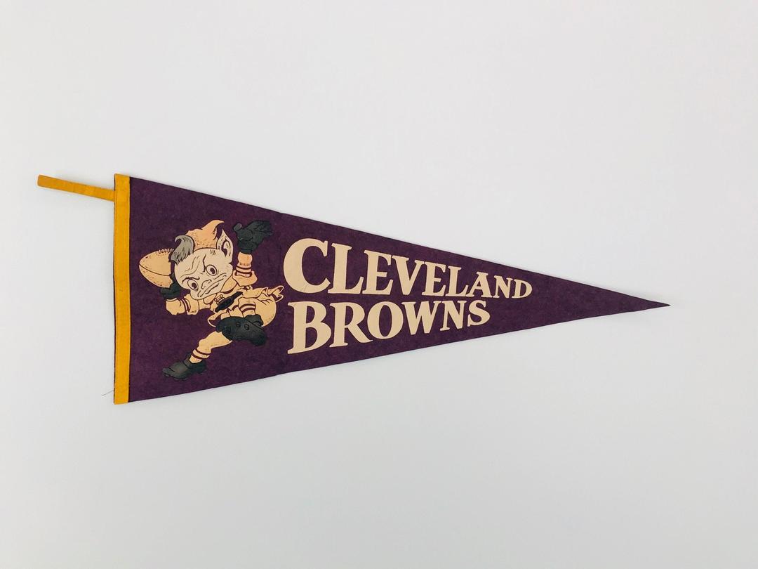 CLEVELAND BROWNS VINTAGE 1960s BROWNIE THE ELF MASCOT NFL FOOTBALL PENNANT