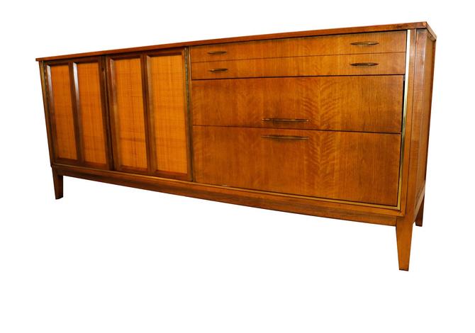 Mid Century Modern Triple Dresser West Michigan Furniture Company