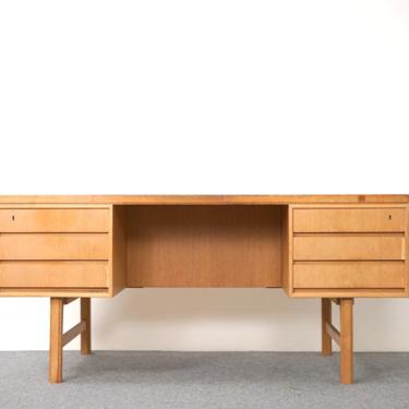 Danish Modern Nr.76 Oak Desk By Omann Jun - (319-197) 