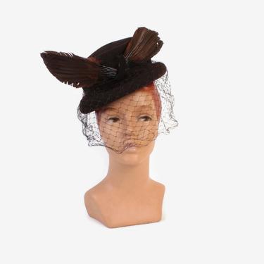 Vintage 40s Tilt HAT / 1940s Dark Brown Feather & Veil Topper Hat 