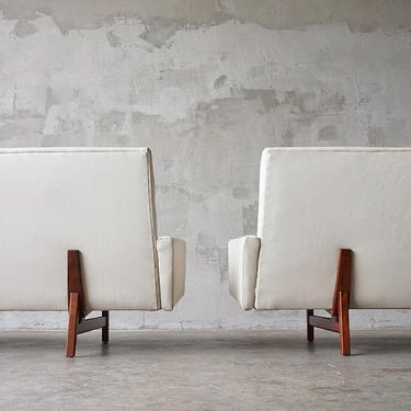 Pair of Jens Risom Sofas 