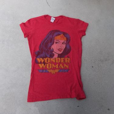 Retro T-shirt Wonder Woman DC Comics 2000s Woman Large Distressed Faded Red 