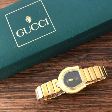 Gucci shop horseshoe watch