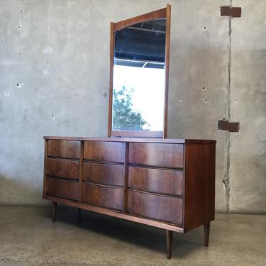 Vintage Mid Century Nine Drawer Dresser with Mirror by Bassett