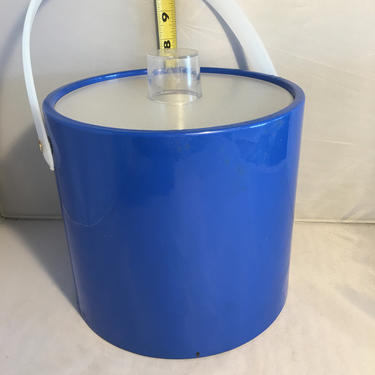 Pretty Blue Ice Bucket 