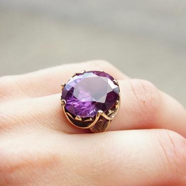 Vintage 10K Gold Alexandrite Cocktail Ring, Color Changing Gemstone, Ornate Gold Setting, Large Faceted Alexandrite Stone, Size 7 1/2 US 