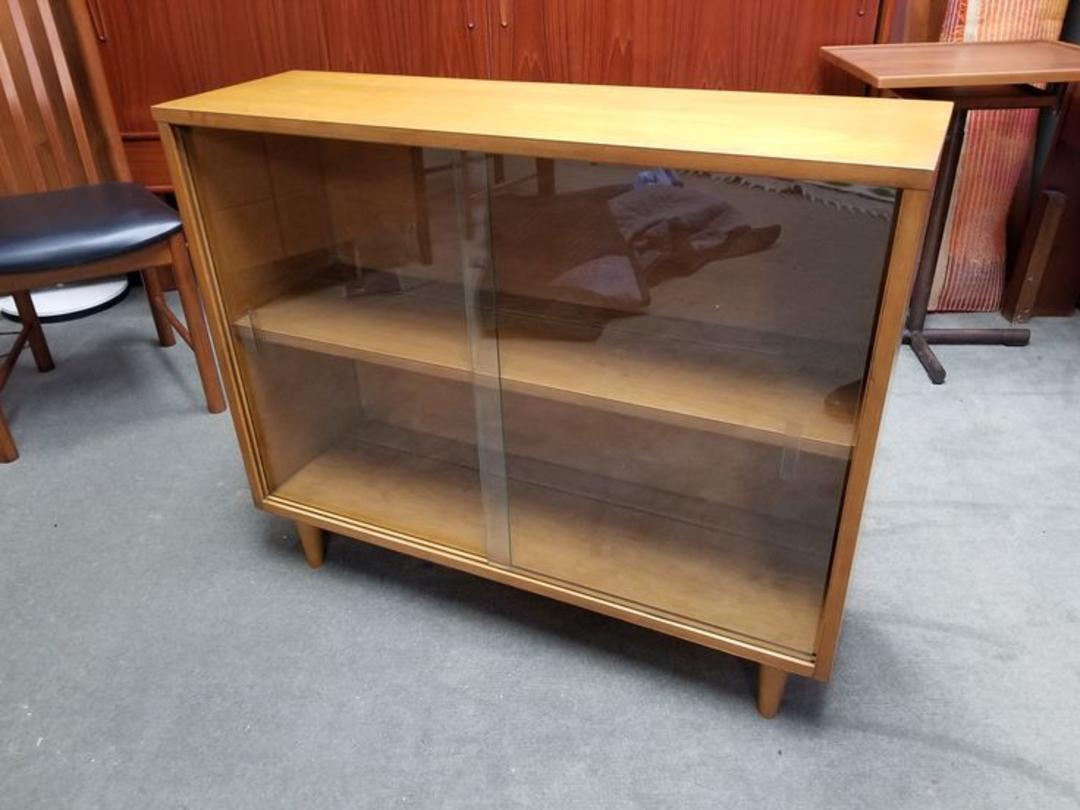 MidCentury Modern glass front bookcase Peg Leg Vintage Beltsville, MD