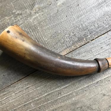 19th C French Powder Horn, Handcarved Wood Stopper, Small 5 inch 